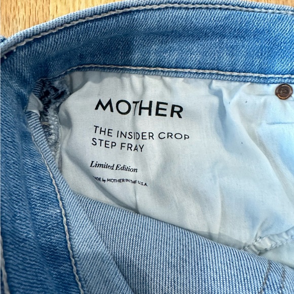 MOTHER The Insider Mid-Rise Crop Step Fray Jeans 32 - Picture 3 of 4